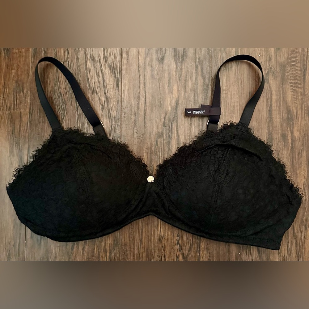 NWT aerie Elegant Black Lace Wireless Bra Size 38C